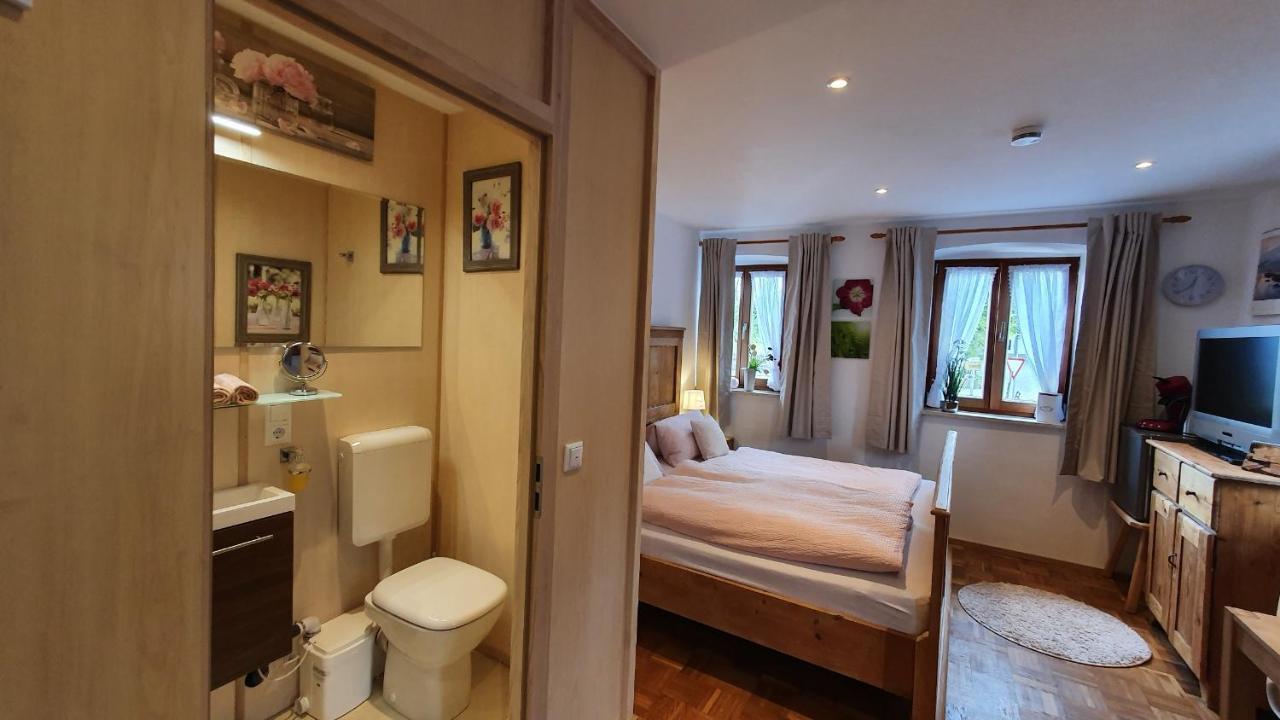 Gaestezimmer Vogtareuth Rinser Exterior foto